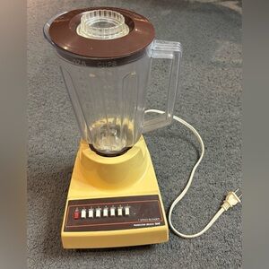 Vintage Hamilton Beach 14 Speed Blender Almond Yellow Works Model 600-3